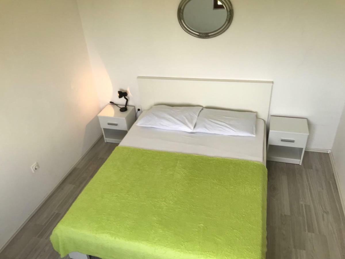 Apartmani Urlic Sreser Exterior foto